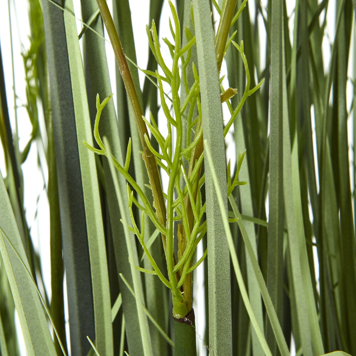 Large White Meadow Plant In Pot - TidySpaces