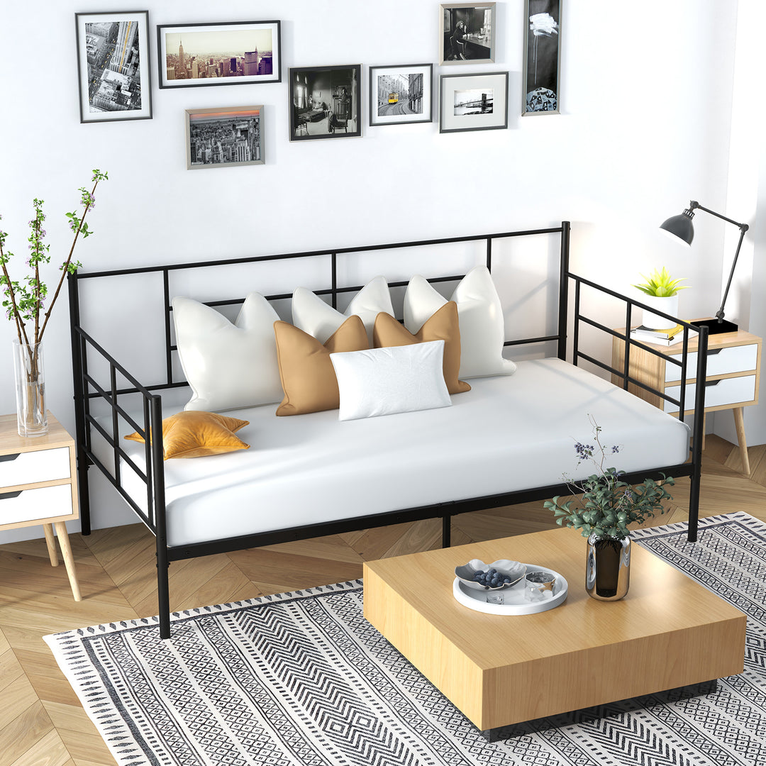 Single Size Daybed with Arms and Back - TidySpaces