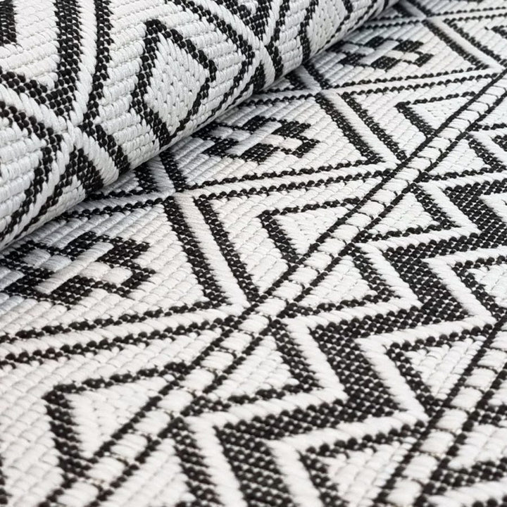 Outdoor Indoor Rug Black White Cream Reversible Quality Mat Diamond Geometric Design - TidySpaces