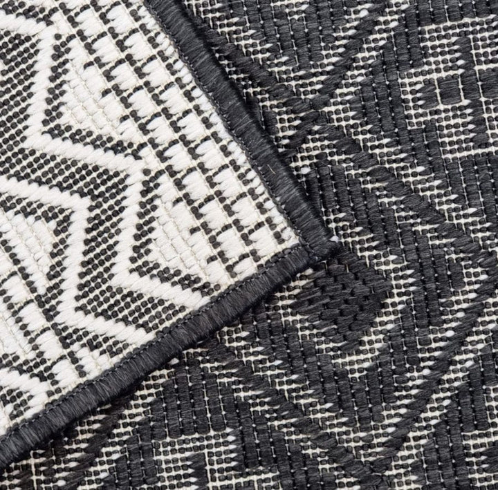 Outdoor Indoor Rug Black White Cream Reversible Quality Mat Diamond Geometric Design - TidySpaces