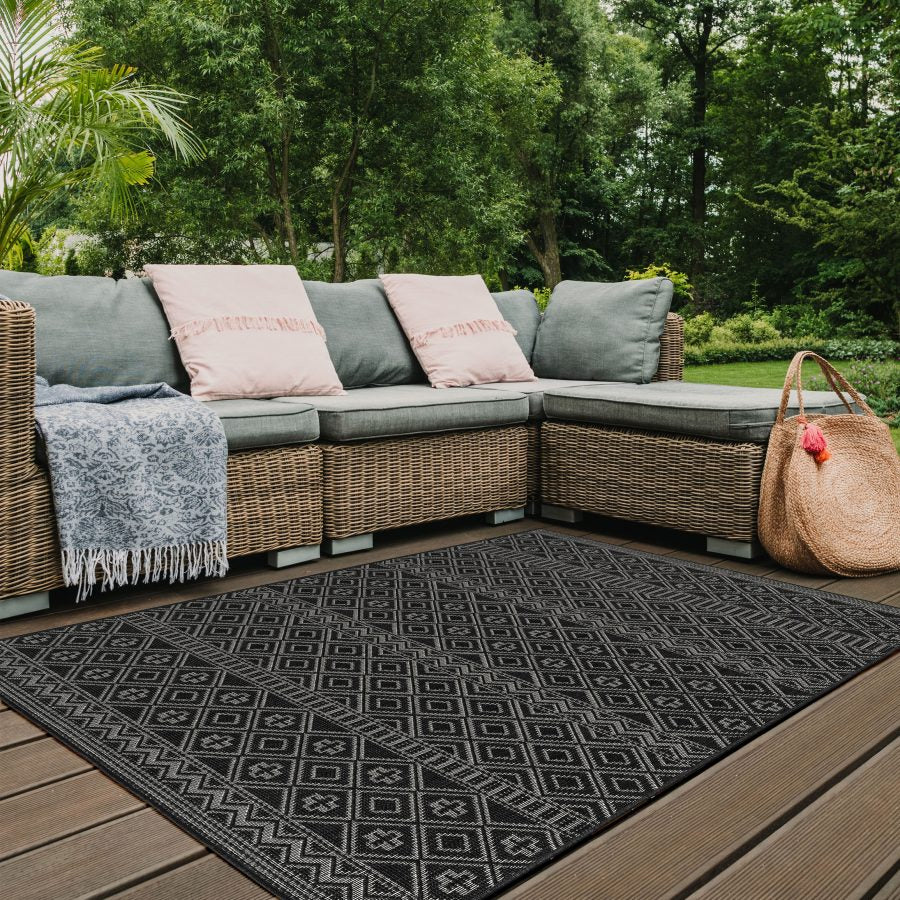 Outdoor Indoor Rug Black White Cream Reversible Quality Mat Diamond Geometric Design