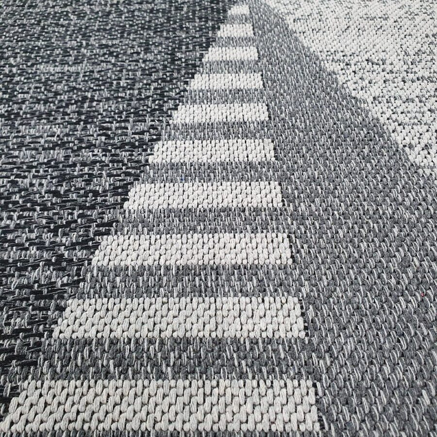 Cotton Rug Grey Triangles