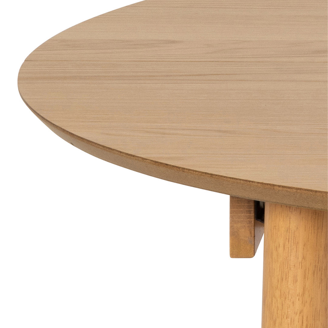 Montreux Round Dining Table in Oak