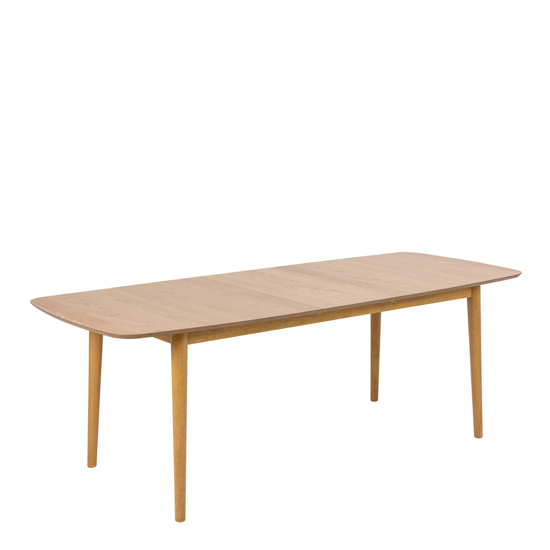 Montreux Rectangular Dining Table in Oak