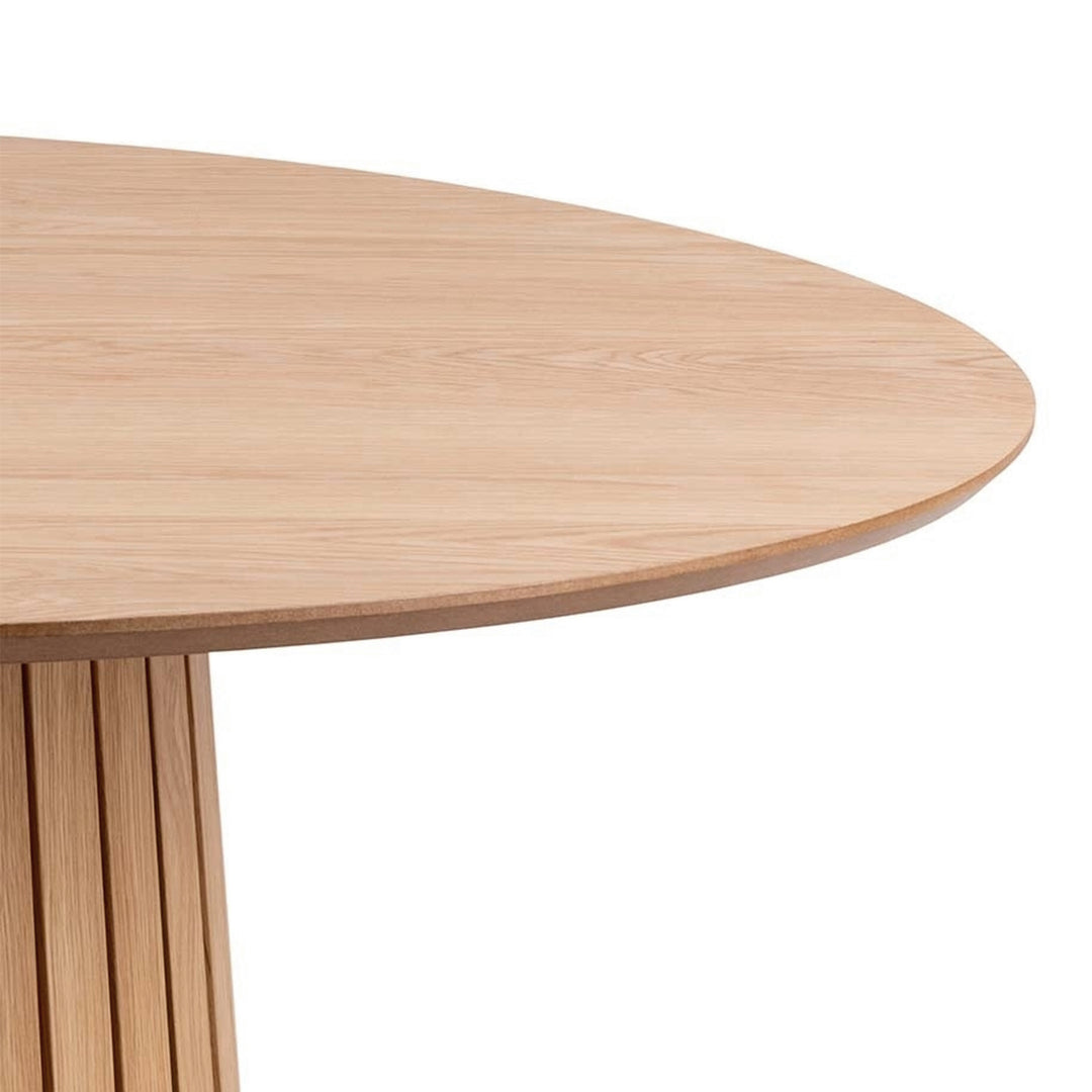 Christo Round Dining Table in Oak