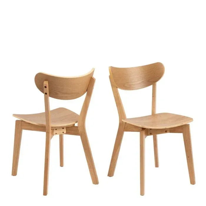 Roxby Round Dining Table in Oak 140x76cm Included 4 Roxby Dining Chairs in Oak - TidySpaces