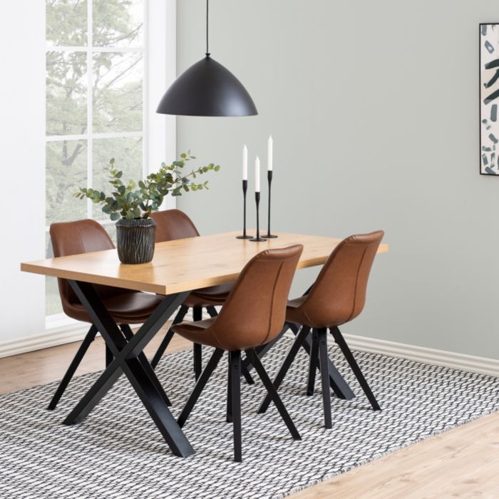 Wales Dining Table in Oak - TidySpaces