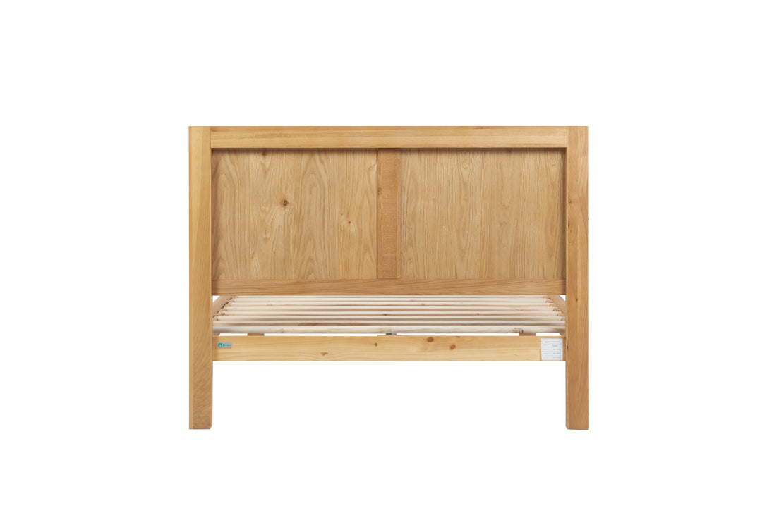 Solid Oak Bellevue Bed with Classic Headboard for Timeless Bedroom Style