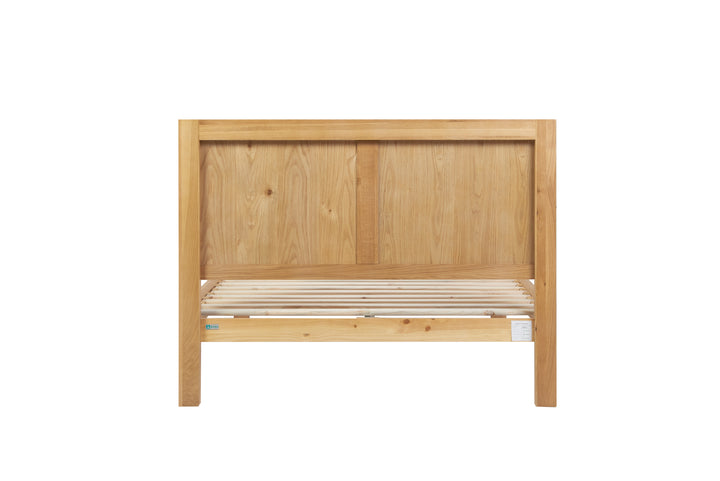 Solid Oak Bellevue Bed with Classic Headboard for Timeless Bedroom Style