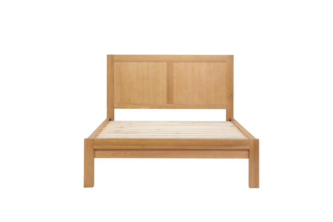 Solid Oak Bellevue Bed with Classic Headboard for Timeless Bedroom Style
