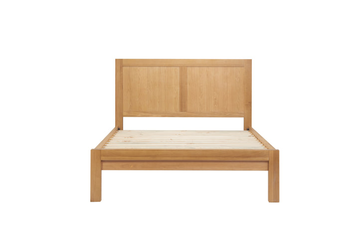Solid Oak Bellevue Bed with Classic Headboard for Timeless Bedroom Style
