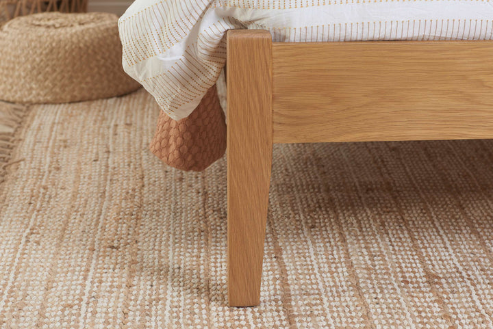 Berwick Oak Bed Frame with Spindled Headboard for Timeless Elegance