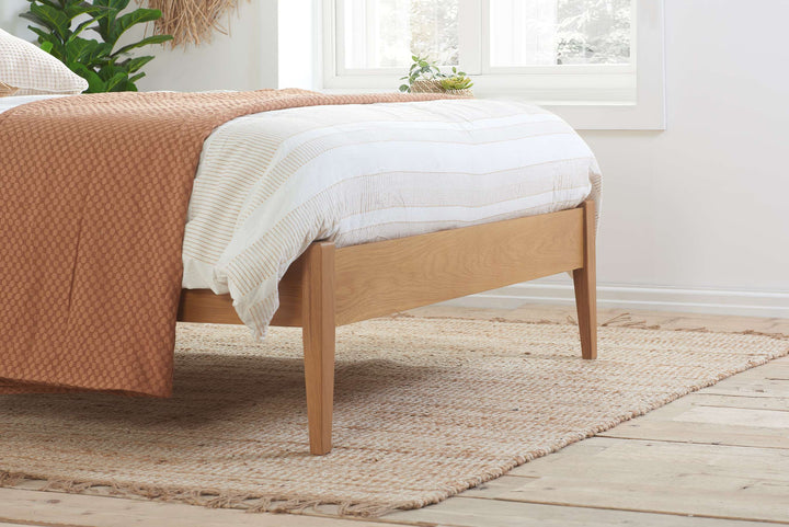 Berwick Oak Bed Frame with Spindled Headboard for Timeless Elegance