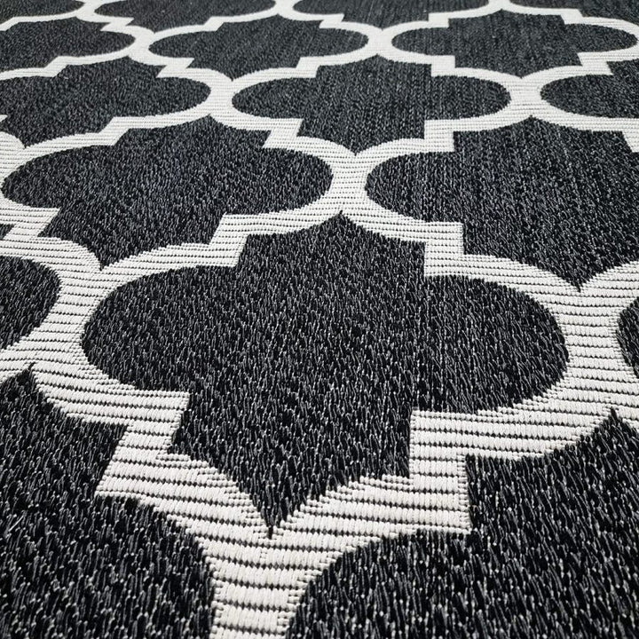 Cotton Rugs Black Trellis Pattern with Tassels