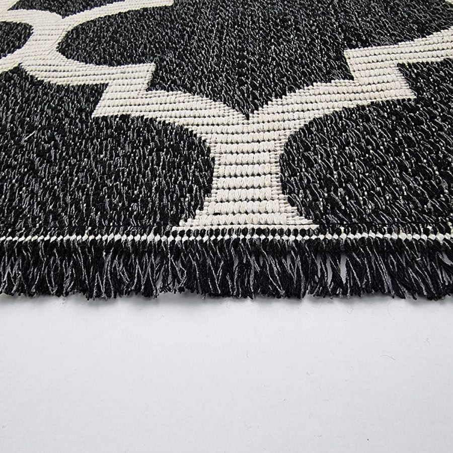 Cotton Rugs Black Trellis Pattern with Tassels