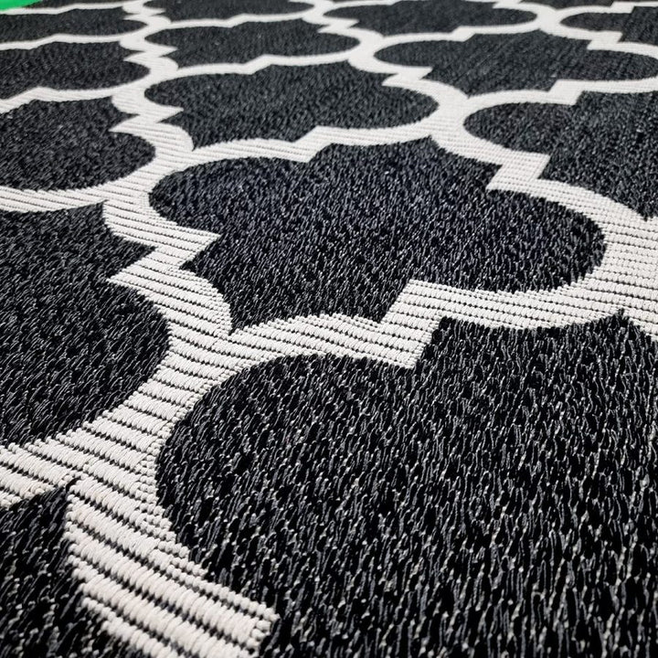 Cotton Rugs Black Trellis Pattern with Tassels