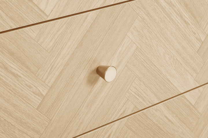 Herringford 4 Drawer Chest Oak Effect Storage for Stylish Bedrooms