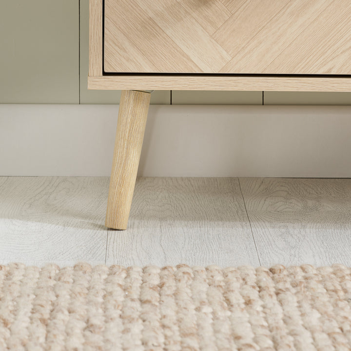 Herringford 4 Drawer Chest Oak Effect Storage for Stylish Bedrooms