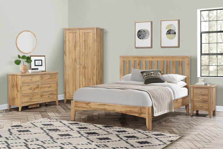 Hampstead Wooden Bed with Classic Design and Rustic Finish