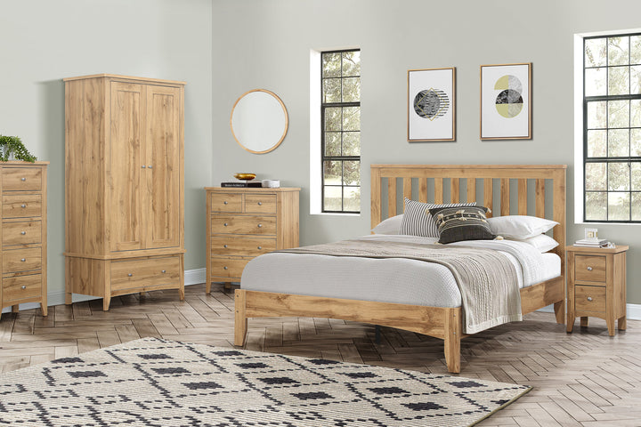 Hampstead Wooden Bed with Classic Design and Rustic Finish