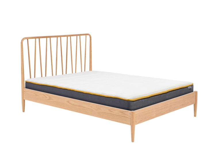 Jesper Oak Bed with Distinctive Spindled Headboard for Stylish Bedrooms