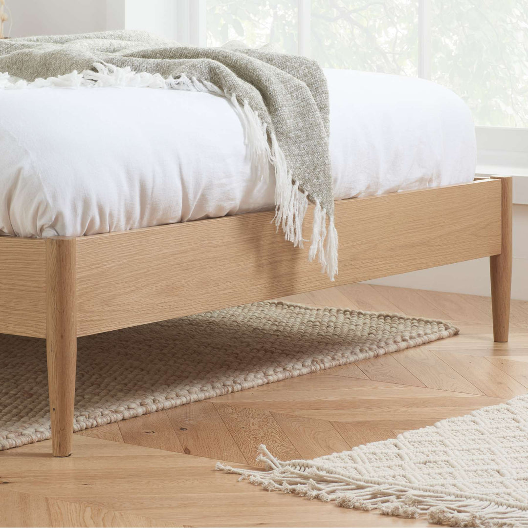 Jesper Oak Bed with Distinctive Spindled Headboard for Stylish Bedrooms