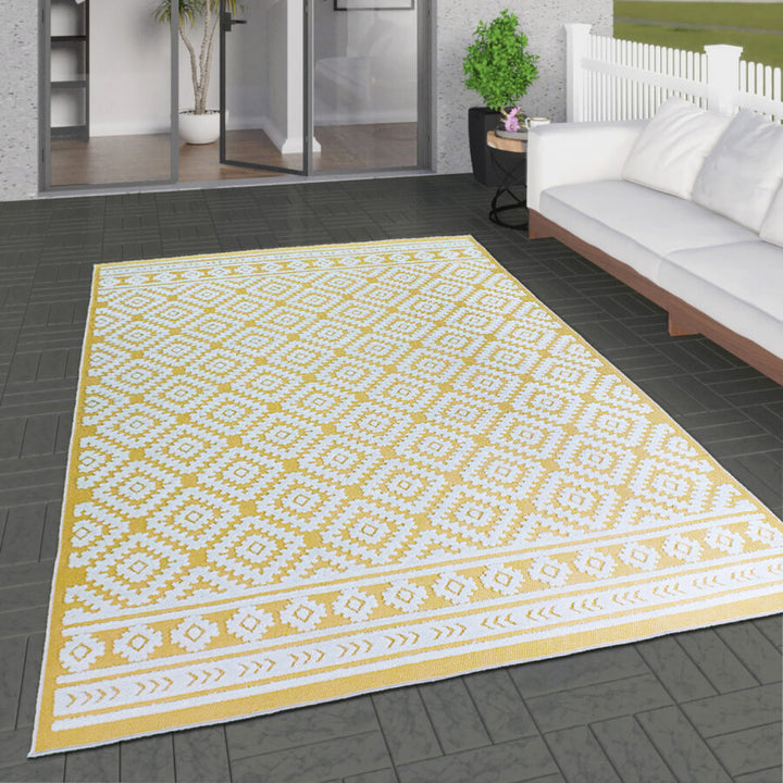 Outdoor Rug Yellow Cream Diamond