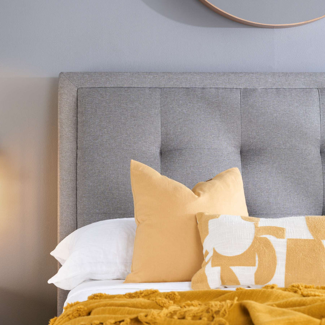 Sophisticated Shelby Bed with Storage Drawers and Deep-Buttoned Headboard
