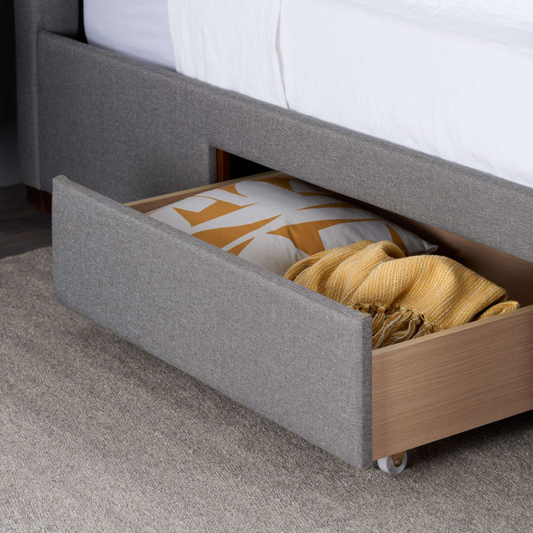 Sophisticated Shelby Bed with Storage Drawers and Deep-Buttoned Headboard