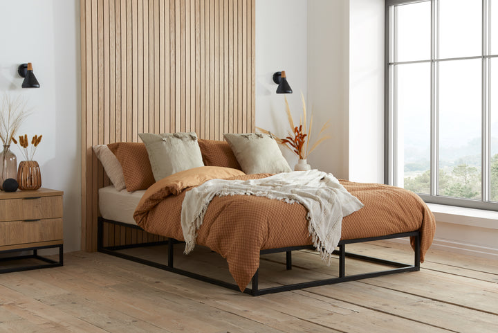 Soho Metal Platform Bed with Modern Design and Easy Assembly