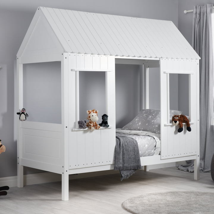 Cosy Treehouse Single Bed with Playful Design for Children's Bedrooms