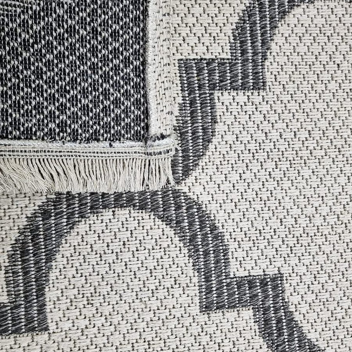 Cotton Rug Cream Grey Trellis Pattern with Tassels