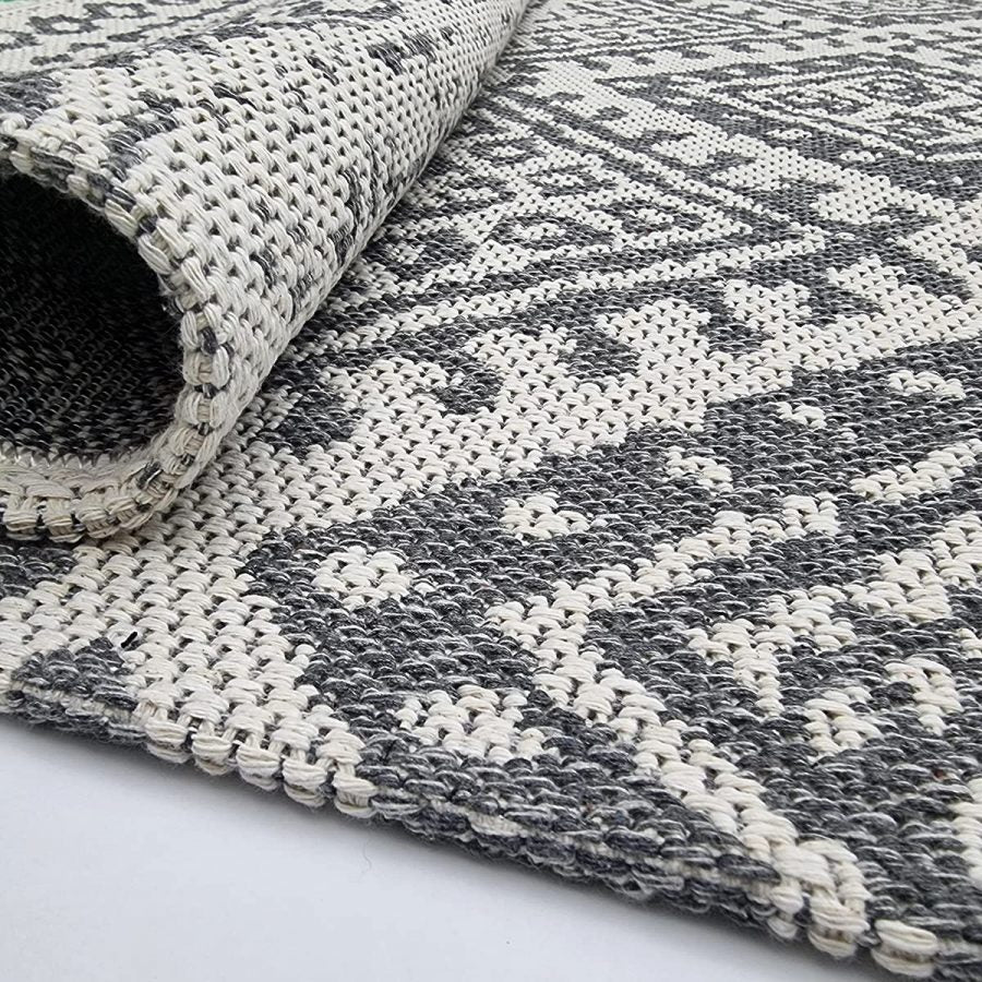 Cotton Rug Cream Aztec Grey Pattern with Tassels - TidySpaces