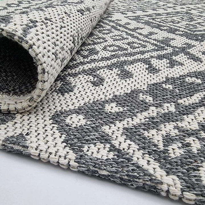 Cotton Rug Cream Aztec Grey Pattern with Tassels - TidySpaces