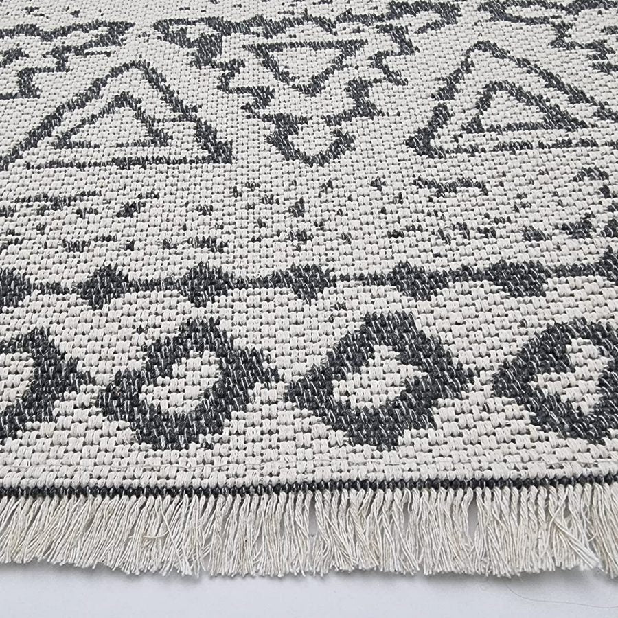 Cotton Rug Cream Aztec Grey Pattern with Tassels - TidySpaces