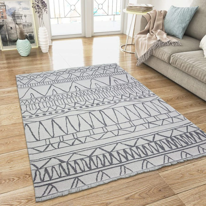 Cotton Rug Cream Grey Aztec Pattern with Tassels