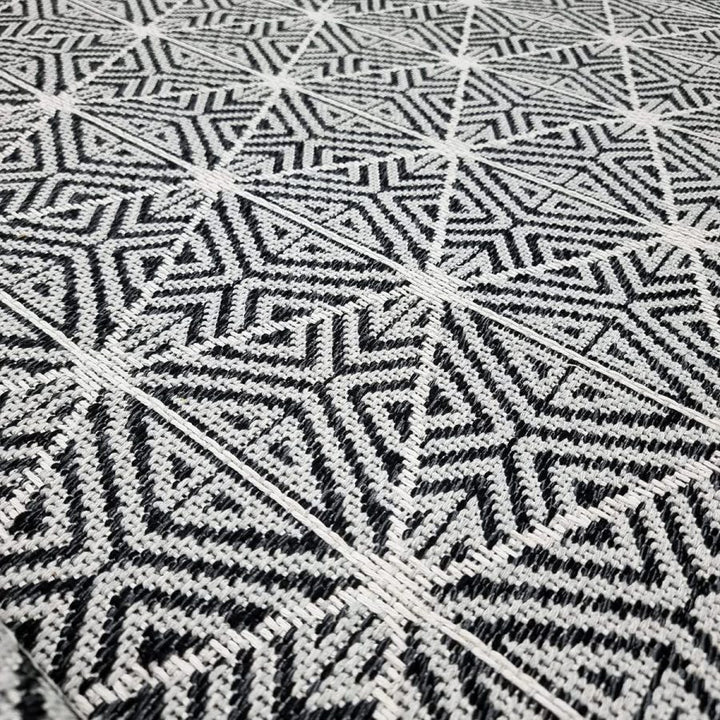 Cotton Rug Black Geometric Pattern - TidySpaces