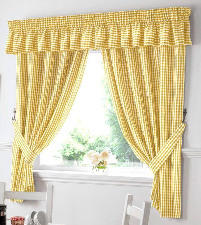 Gingham Curtains - TidySpaces