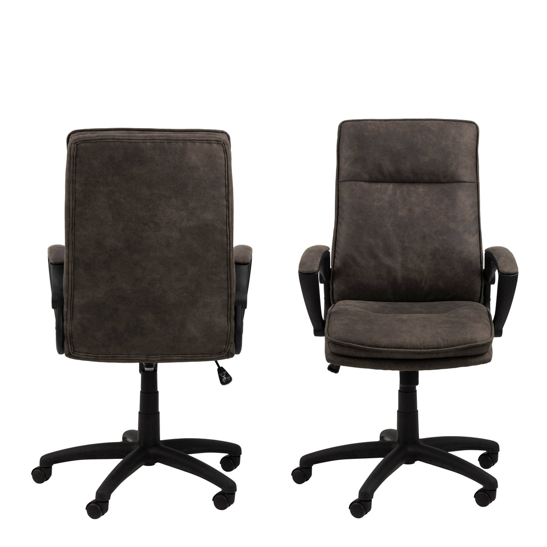 Brad Swiverl Desk chair with Armrest in Black - TidySpaces