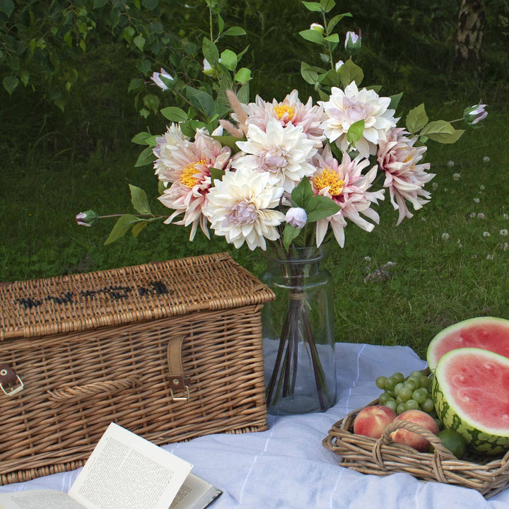 Lush Pink Dahlia - TidySpaces