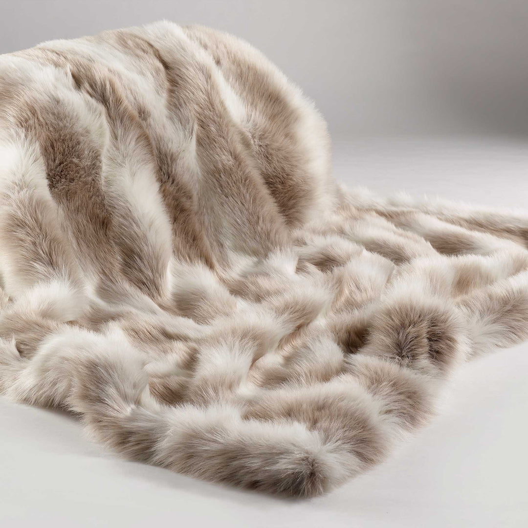 Winter Wonderland - Reindeer Retreat Faux Fur Throw - TidySpaces