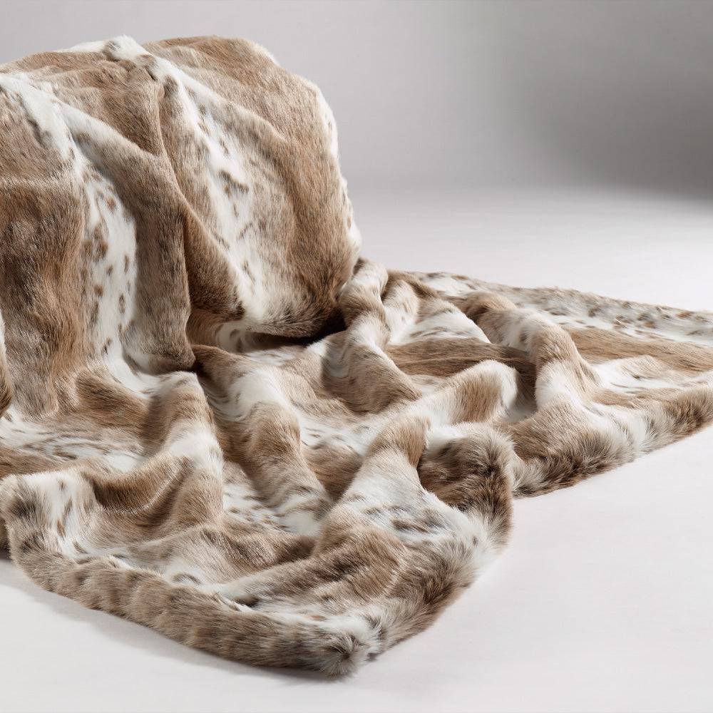 Lynx Luxe Tan & White Faux fur Throw - TidySpaces