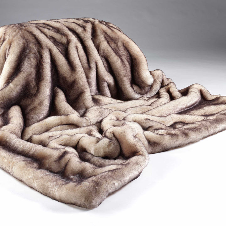 Creamy Twilight Faux Fur Throw - TidySpaces