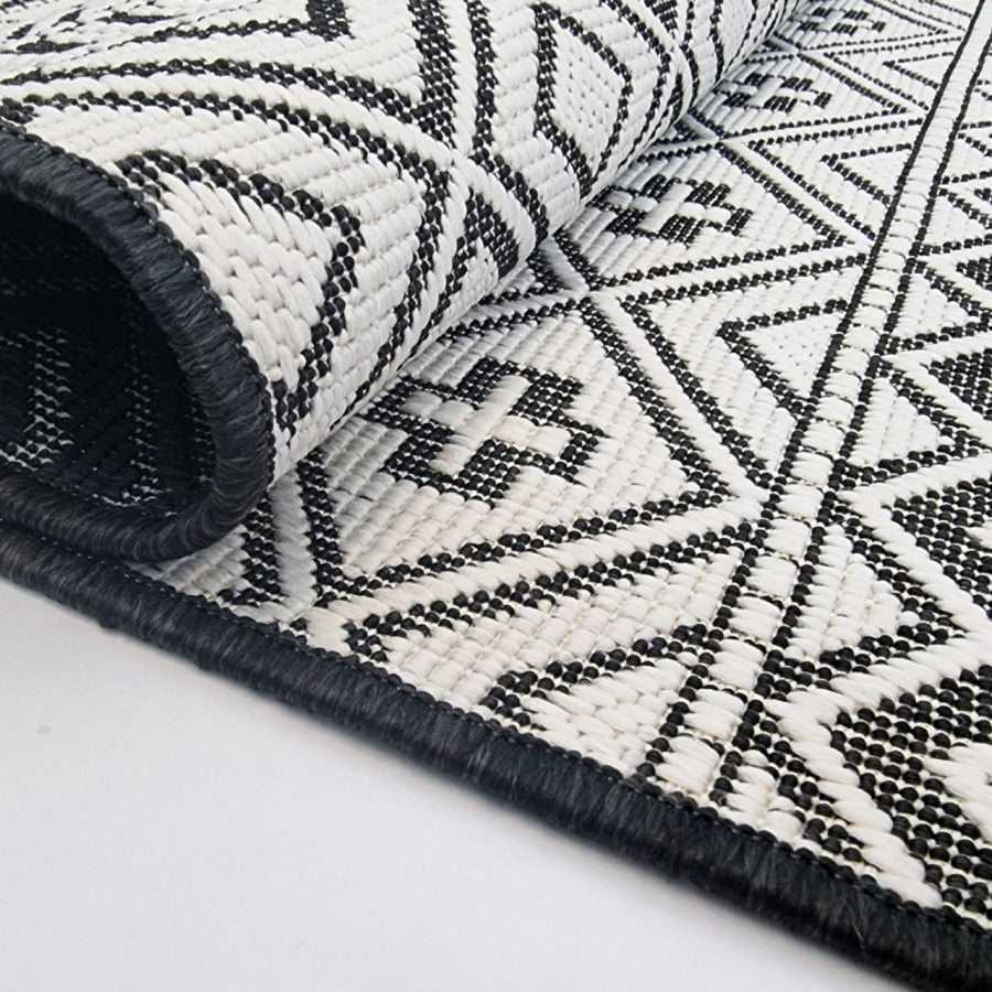 Outdoor Indoor Rug Black White Cream Reversible Quality Mat Diamond Geometric Design