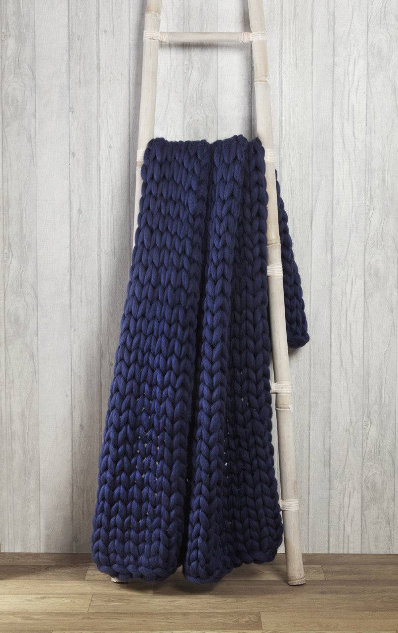 Chunky Cable Knit Throw - TidySpaces