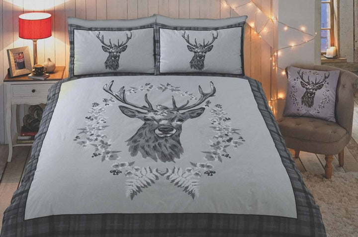 Angus Stag BC Duvet Set - TidySpaces